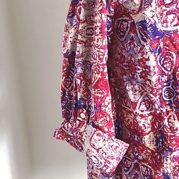Catherines Red, White & Blue Print Lobgsleeve Buttondown Top, Size 1X - Picture 4 of 8
